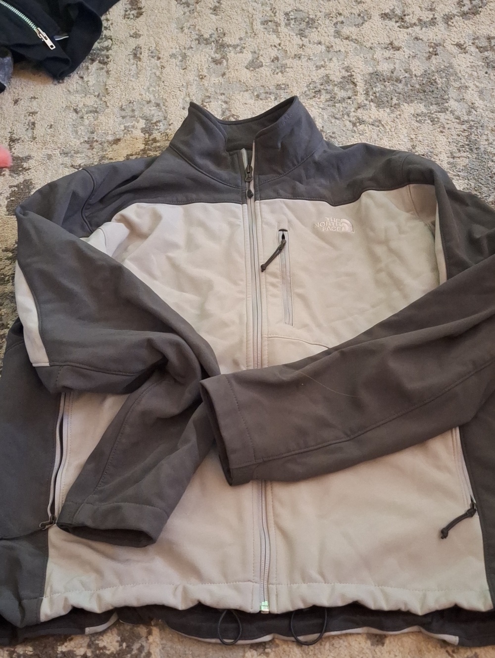 The North Face Men's Two-Tone Gray & Charcoal Softshell Jacket